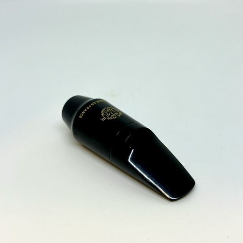 Embouchure saxophone - embouchure,