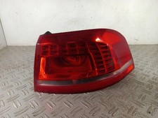 Feu arriere principal droit