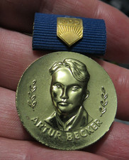 DDR Largeur Artur Becker