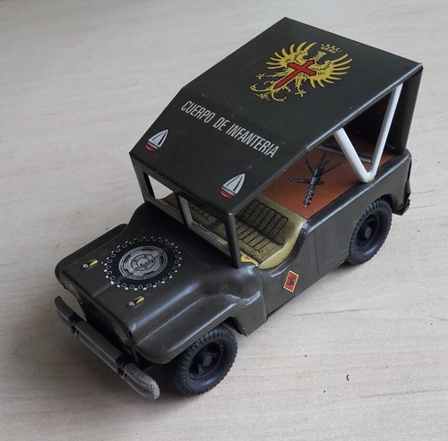 Jouet ancien jeep militaire - ancien,