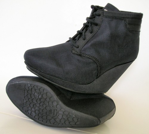 Rare adidas slvr winter wedge - slvr,
