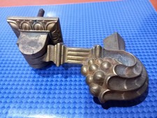 ancien heurtoir en bronze