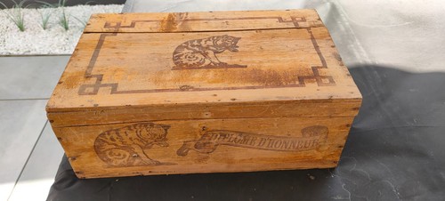 Ancienne boite publicitaire - ancienne,