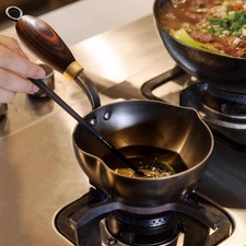 Mini poêle à huile chaude en