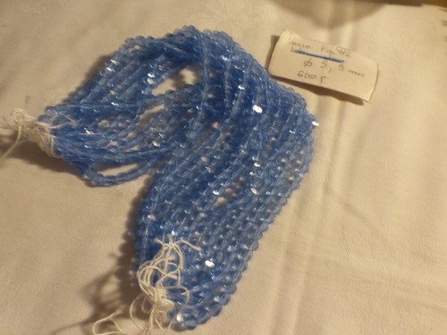Lot 600 perles en verre - 600,