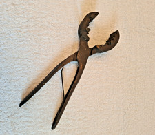 ANCIENNE PINCE A DEGOUDRONNER