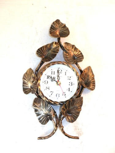 Horloge murale avec mouvement - avec,