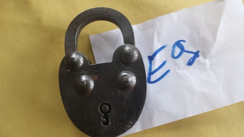 Ancien charmant cadenas en - e9/,
