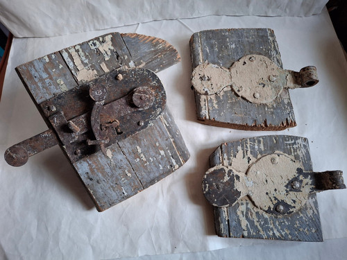 Ancienne serrure ressorts - ancienne,