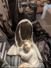 Sainte statue de Marie, statue