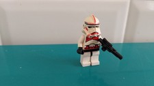 Lego minifig figurine star wars du set 7655 clone trooper rouge abimée