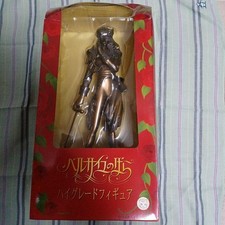 Figurine Rose Of Versailles