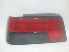 18210 Enjoliveur Inf Feu Arriere Gauche pour PEUGEOT 405 BERLINA * 1335037