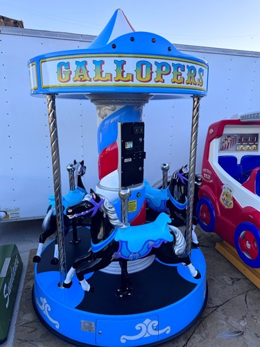 Three horse carousel - three,