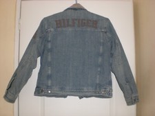 BLOUSON EN JEAN  TOMMY HILFIGER, INTERIEUR MATELASSEE TAILLE S/10