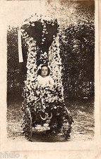 BJ388 Carte Photo vintage card RPPC enfant vélo fleuri charette fête fleurs