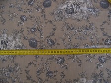 COUPON DE TISSU COTON STYLE JOUY MOTIFS GRIS FOND BEIGE-  J 42