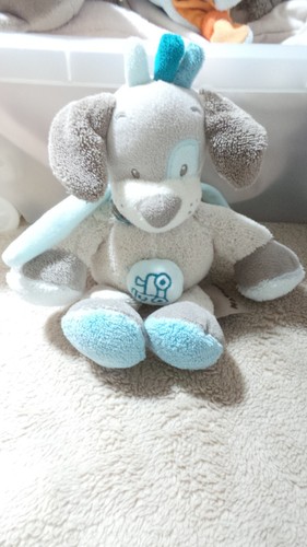 Doudou chien bleu musical