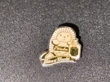 (X) PINS BADGE ENAMEL VINTAGE COLLECTION LUXE PARFUM PTISENBON TARTINE CHOCOLAT