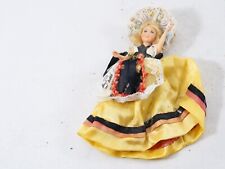 poupée folklorique ancienne