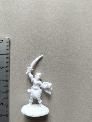 Elliwyn heatherlark gnome - elliwyn,