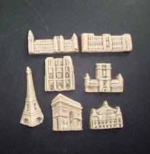 SERIE DE 7 FEVES PARIS  MONUMENTS  MOULIN A HUILE années 90 tour Eiffel N.Dame..