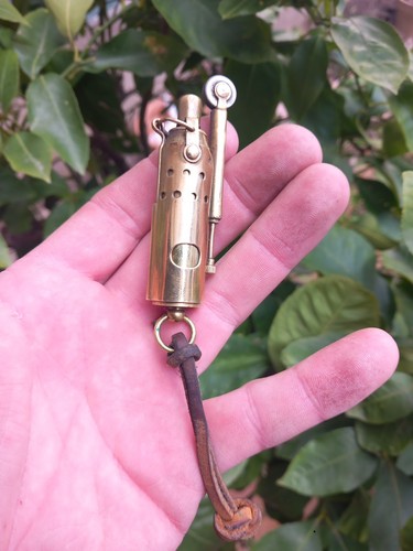 Ancien briquet brise vent - brise,