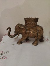 Éléphant porte-styles