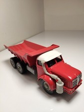 Camion SOLIDO Berliet GBO benne 1/50 . Lire la description .