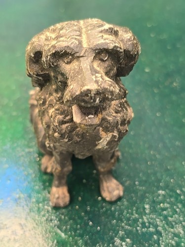 Chien métal caniche - chien, en
