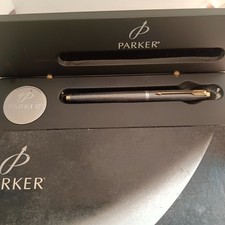 Stylo plume cisele en argent