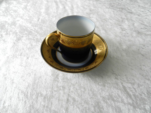 Ancienne tasse sous - tasse,