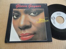 DISQUE 45T DE GLORIA GAYNOR  " STRIVE "