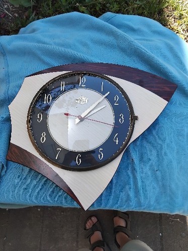 Ancienne horloge vintage - vintage, en