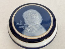 Bonbonnière Camille Tharaud en porcelaine de Limoges 
