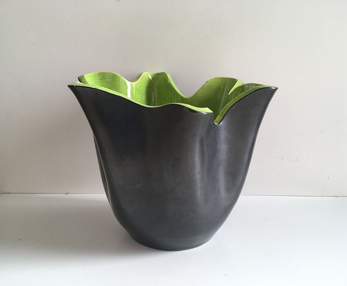 Important vase cache pot en - cache,
