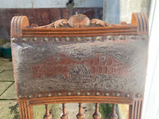 Lot de 6 chaises de style Henri 2, chêne, cuir et bois sculpté.