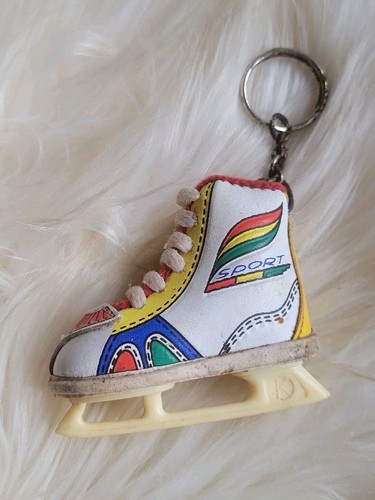 Ancien porte clé chaussures - porte,