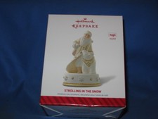 Hallmark STROLLING IN THE SNOW