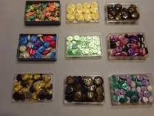 lot 9 boites de boutons anciens en tres bon etat 