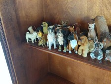 statues en terre cuite chiens labrador carlin berger allemand...peint de 14 cm