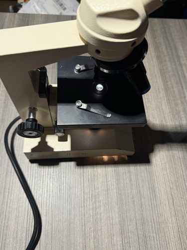 Microscope