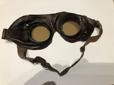 Militaria (7) WW2 Allemagne équipement du soldat lunettes à identifier