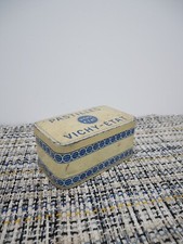 Antique box: GINGHAM