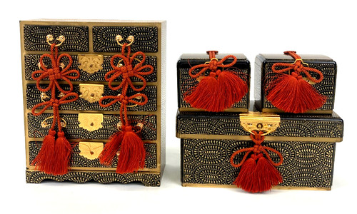 Petites poupées japonaises