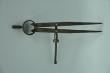 Ancien compas pointe sèche