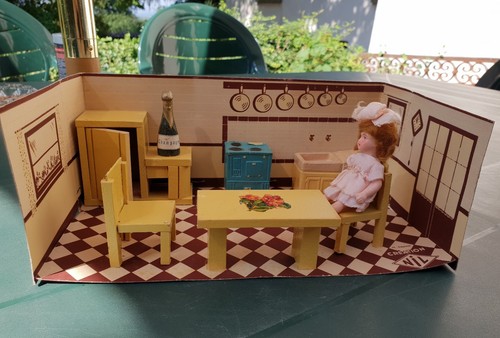 Rare maison poupée cuisine - rare,