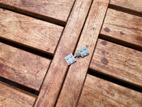 Attache lego oldgray - attache,