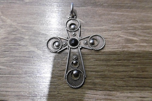 Ancien pendentif croix christ
