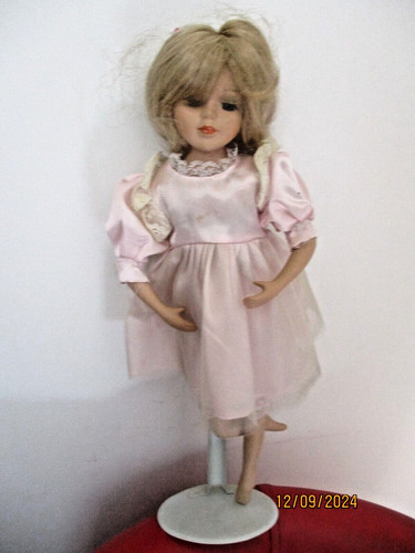 Poupée porcelaine danseuse